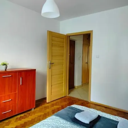 Lägenhet Mieszkanie W Centrum